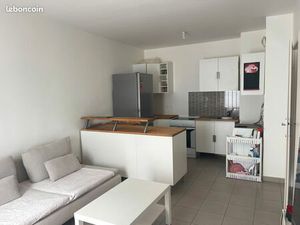 Location 2 pièces 42 m2 Creteil Metro Pointe du Lac