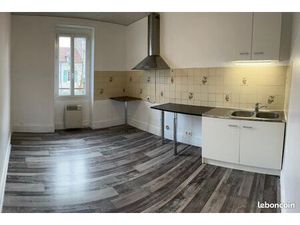 Appartement T3 80m² + jardin + cave - Guérigny Centre