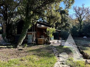 Chalet à vendre 24 m² - 6517 m² à Cabasse