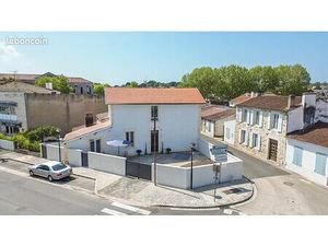 Maison centre ville avec extérieur