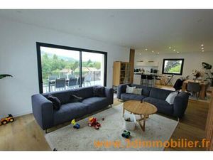 Lons-le-Saunier (39 JURA)  à vendre une maison contemporaine récente de 5 chambres