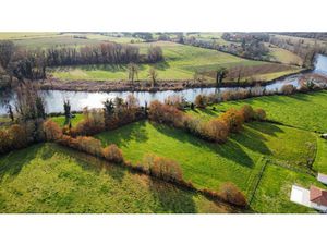 Vivre au vert  à quelques minutes des commodités Terrain à