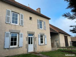 Jolie maison de village avec dépendances et terrain