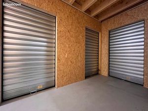 A louer Box de stockage - 10m²