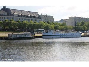 Appartement T4 traversant face au canal St Félix