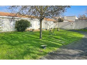 Maison La Jarne m² T-4 à vendre  336 500 €