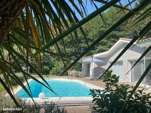 PROPRIÉTÉ 2 MAISONS PISCINE SUR 3500 m2 DE JARDIN PAYSAGER