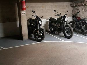 Parking moto Paris 18ème