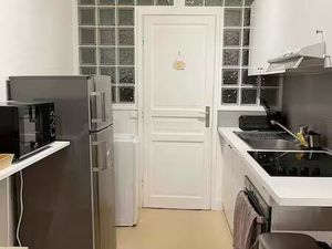 Saint-Germain-en-Laye – Hypercentre – Beau 2 pièces meublé 42 m² – 1ᵉʳ étage