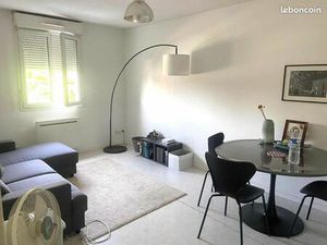 Particulier loue agréable appartement T2 avec parking