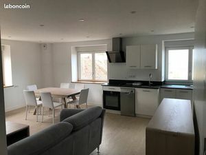 Loue grand T2 meublé