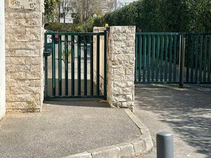 Garage  boulevard Pebre  proximité  chambre des métiers