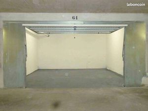 Très grand garage 23m²  sécurisé et électrifié