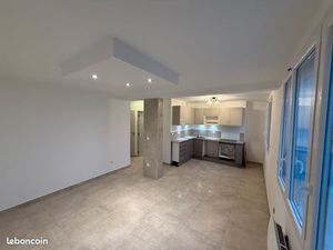 A LOUER grand T2 rénové avec parking 13007