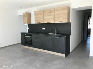 T3 refait à neuf avec jardin proche de toutes commodités 620 Euros