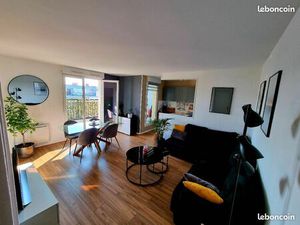 T2 Bis meublé plein SUD balcon terrasse et parking en sous-sol