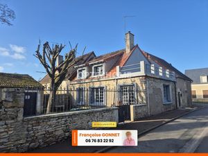 Maison de village - 110 m² - 5 pièces - Grange attenante - 122 000 €