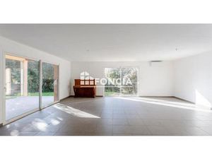 EXCLUSIVITÉ – Villa contemporaine 2022 sur superbe parcelle de 2 000 m² – Garrigue de Nîme