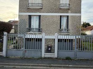 Exclusivité pour cette charmante maison nichée au coeur de Conflans !!!