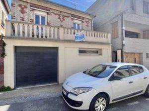 Maison de luxe de 4 pièces en vente à Bagnolet  Île-de-France