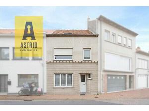 Ruime rijwoning met 5 slaapkamers en tweewoonst-indeling op topligging in Bredene