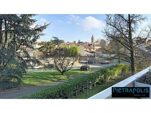 Grand T3 de 83 m² et 16 m² de balcons  cave et possible garage