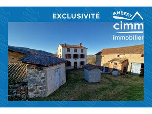 MAISON A FORT POTENTIEL AVEC ANNEXES A RENOVER