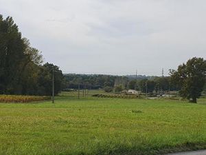 Terrain à bâtir à Saint-Savin (33920)