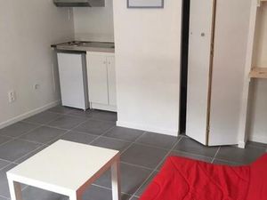 Location appartement 2 pièces 27 m² à Bordeaux (33000)
