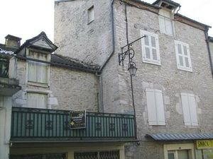 Vente : immeuble (133 m2) à Souillac