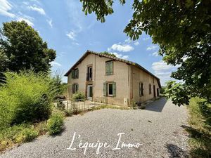 Authentique Ferme Gasconne en pleine campagne 155 m2 habitables  grange de 260 m2  sur 7..