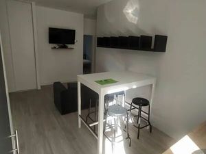Location appartement 3 pièces 48 m² à Saint-Étienne (42000)