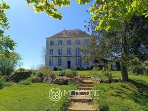 Maison de Maître 7 chambres avec étang et bord de rivière