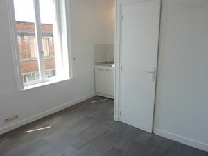 Location appartement 1 pièce 23 m² à Lille (59000)