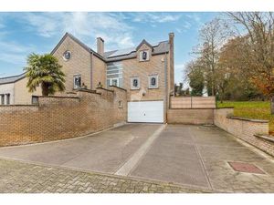 Villa à vendre avec garage et terrasse   La Hestre (VBD67743)