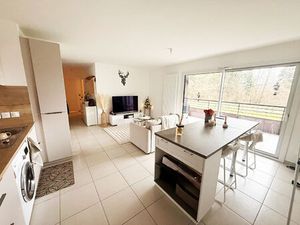 Location appartement 3 pièces 67 m² à Saint-Pierre-en-Faucigny (74800)