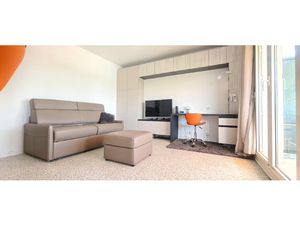 Toulouse  Saint Cyprien -Pont des Catalans  T1 meublé de 24