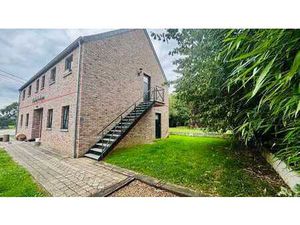 Appartement 3 chambres avec entrée privative à Lessive