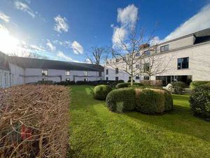 454 m² de bureaux prêts à l'emploi près de la R4