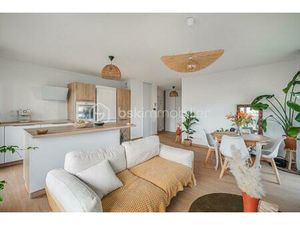 T3 récent en rez-de-jardin – Sales