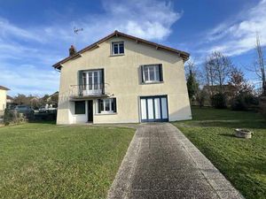 Maison individuelle au centre-ville avec une vue imprenable