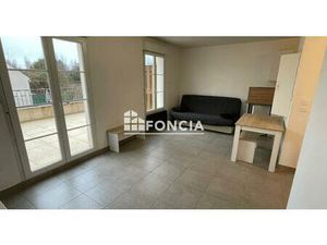 Studio avec terrasse et parking en plein cœur de ville – une opportunité rare !