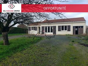 PLAIN PIED - TROIS CHAMBRES - COEUR DE LA COMMUNE DE ANGLES