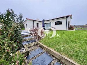 Vente Maison Piscine à Legé (44650) : à vendre Piscine / 95m² Legé