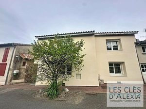 Maison entièrement renovée  en plein centre