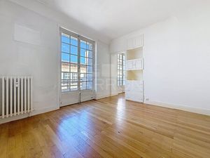 LYON 2- PLACE DES JACOBINS - 2 PIECES 295000€