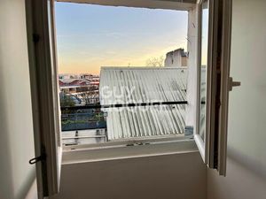 2 pièces - Dernier étage - Charme et Confort !