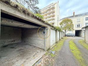 Vente Garage et parking à Angers Centre (49000) : à vendre / Angers Centre