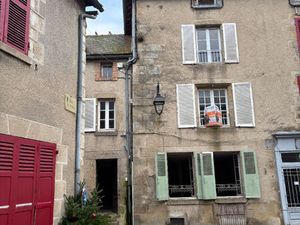 Immeuble Saint Benoit Du Sault