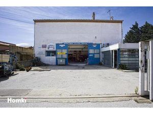 Local commercial de 470m²  20 places de parking